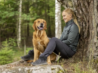 Frau mit Hund<br>