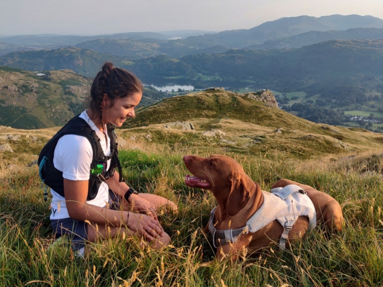 Ruffwear Frau mit Hund