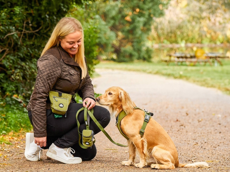 Frau mit Hund, Dog Copenhagen