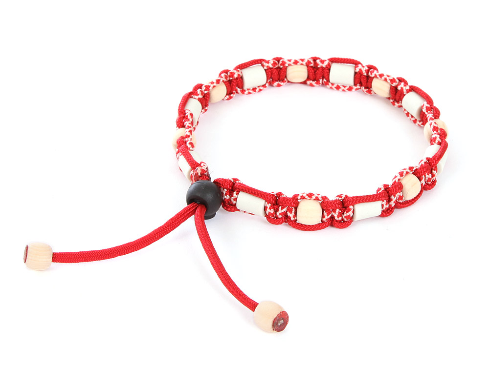HundeNerd® GuteVibes EM-Halsband Zirbenholz rot 22 – 28 cm